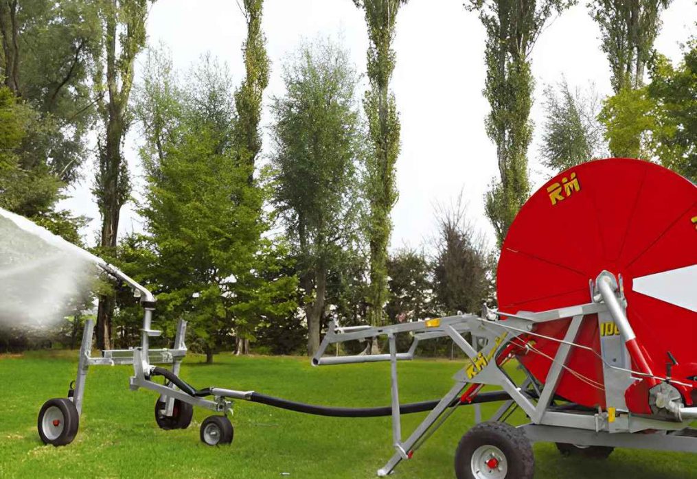 HOSE REEL IRRIGATION SYSTEM WITH GUN SPRINKLER